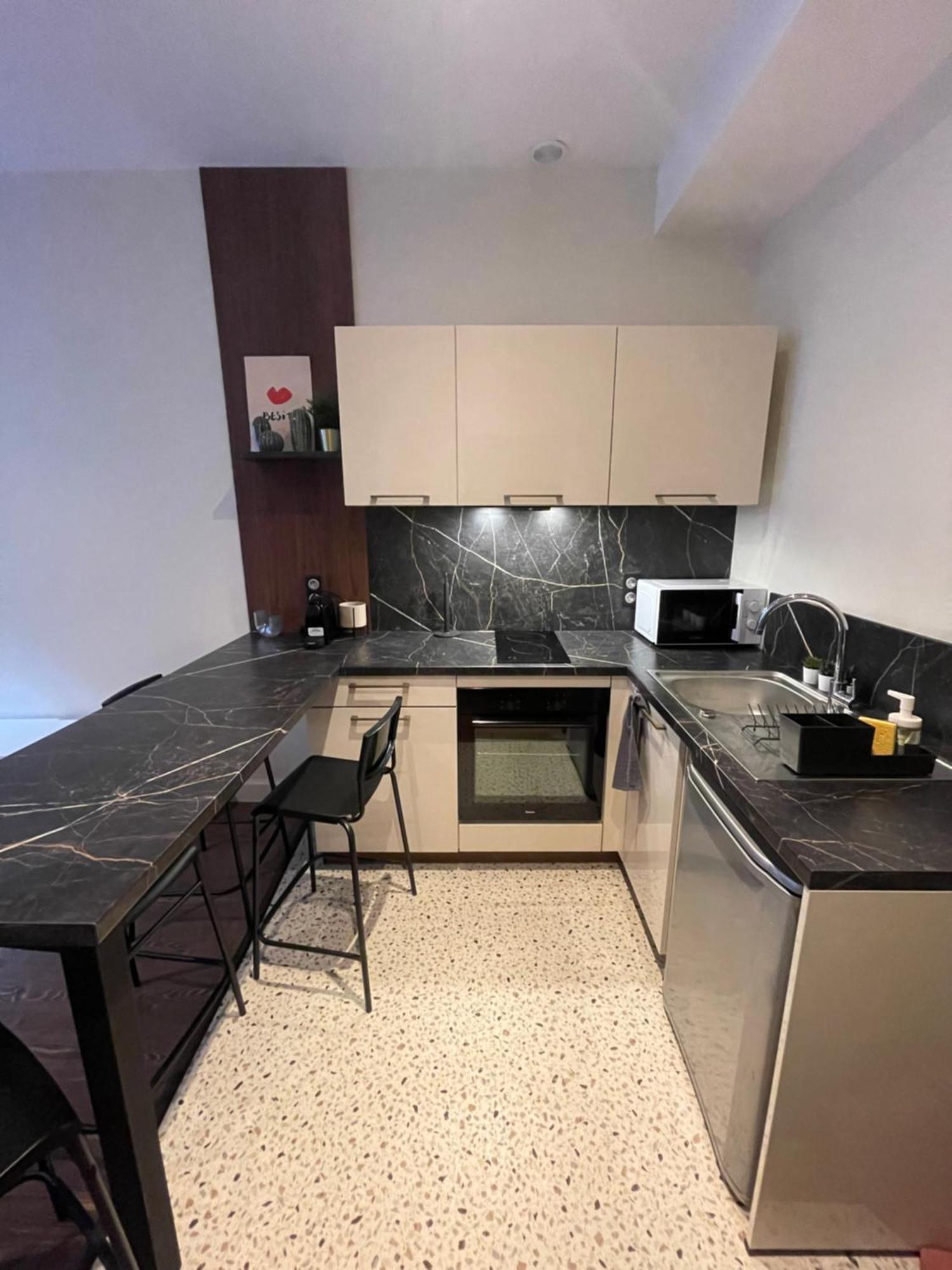 Appartement Au Coeur Du Centre Ville De Carcassonne Eksteriør bilde